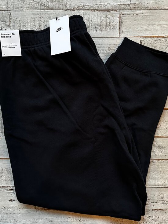 Nike Sportswear Womens Black Joggers NWT - Picture 1 of 6